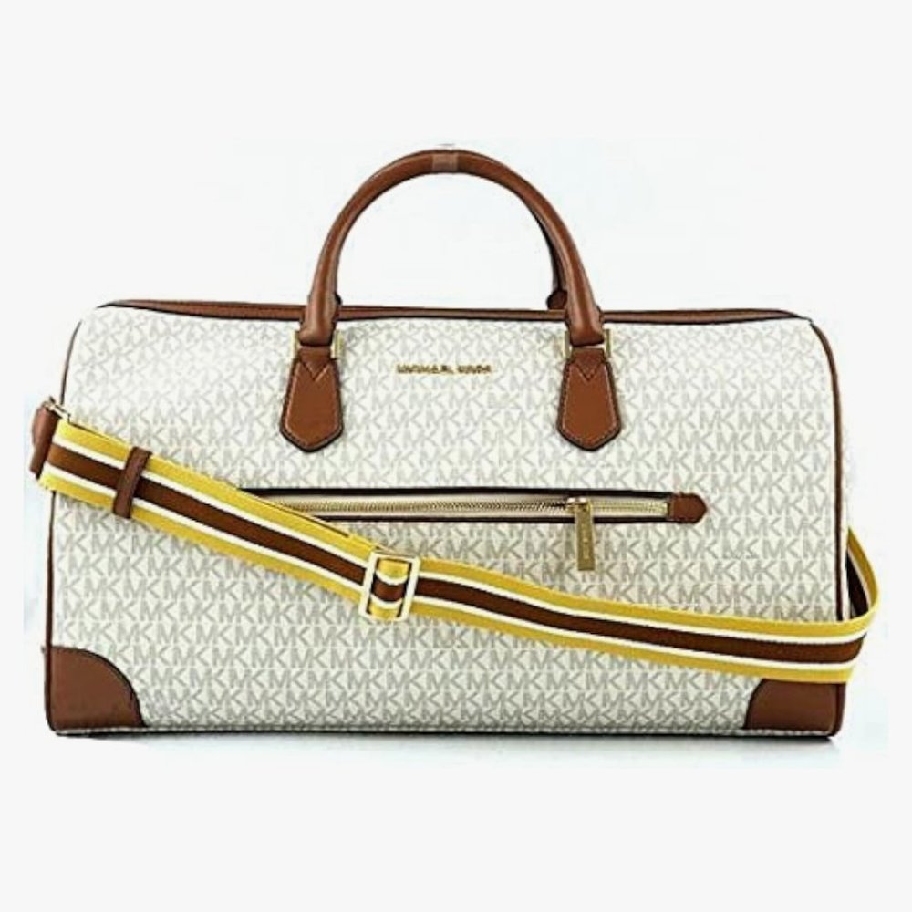Michael Kors Travel Large Duffle Bag in PVC Signature in vanilla
